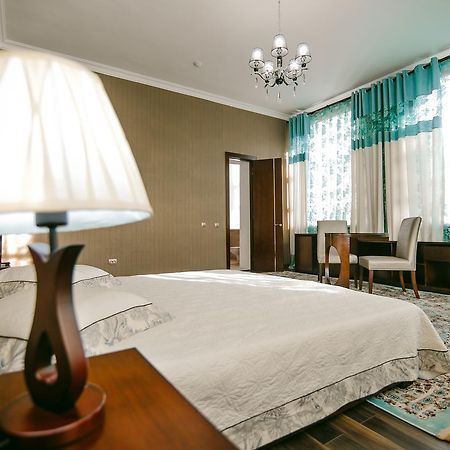 Hotel Inju Тараз Екстериор снимка