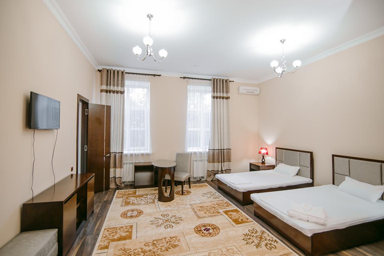 Hotel Inju Тараз Екстериор снимка