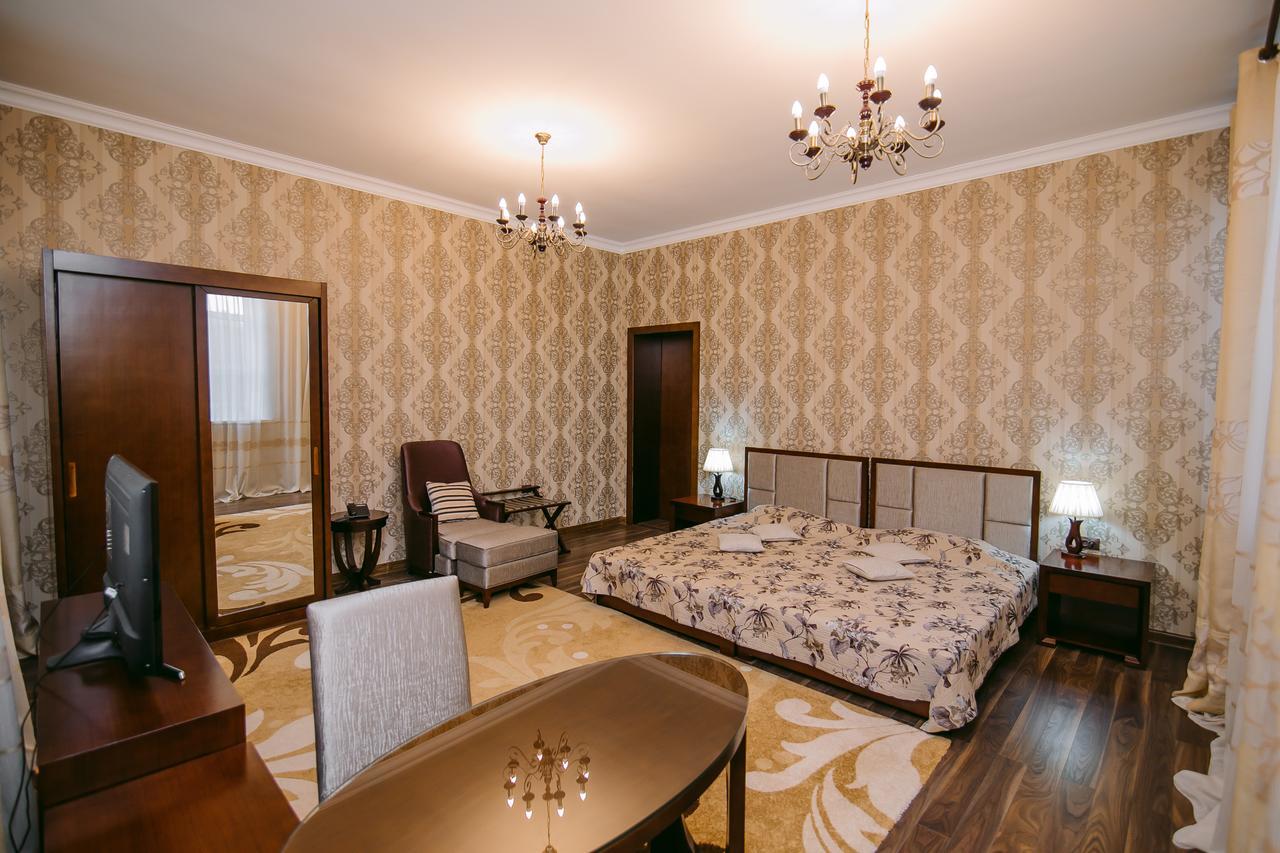 Hotel Inju Тараз Екстериор снимка